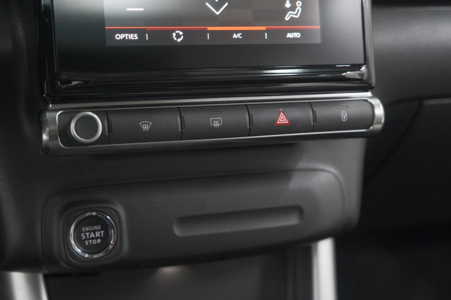 Citroën C3 Aircross PureTech 130 EAT6 S&S Shine | Trekhaak | Camera | Panoramadak | Dodehoekdetectie | Stoelverwarming | HIFI audio systeem Citroën C3 Aircross PureTech 130 EAT6 S&S Shine | Trekhaak | Camera | Panoramadak | Dodehoekdetectie | Stoelverwarming | HIFI audio systeem