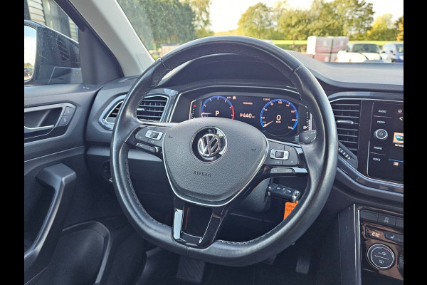 Volkswagen T-Roc 1.5 TSI Sport Business R | Automaat | Trekhaak | Lane Assist | Blind Spot | LED | Navi | ACC | PDC | Winterpakket | Virtual Cockpit  | Volkswagen T-Roc 1.5 TSI Sport Business R | Automaat | Trekhaak | Lane Assist | Blind Spot | LED | Navi | ACC | PDC | Winterpakket | Virtual Cockpit  |