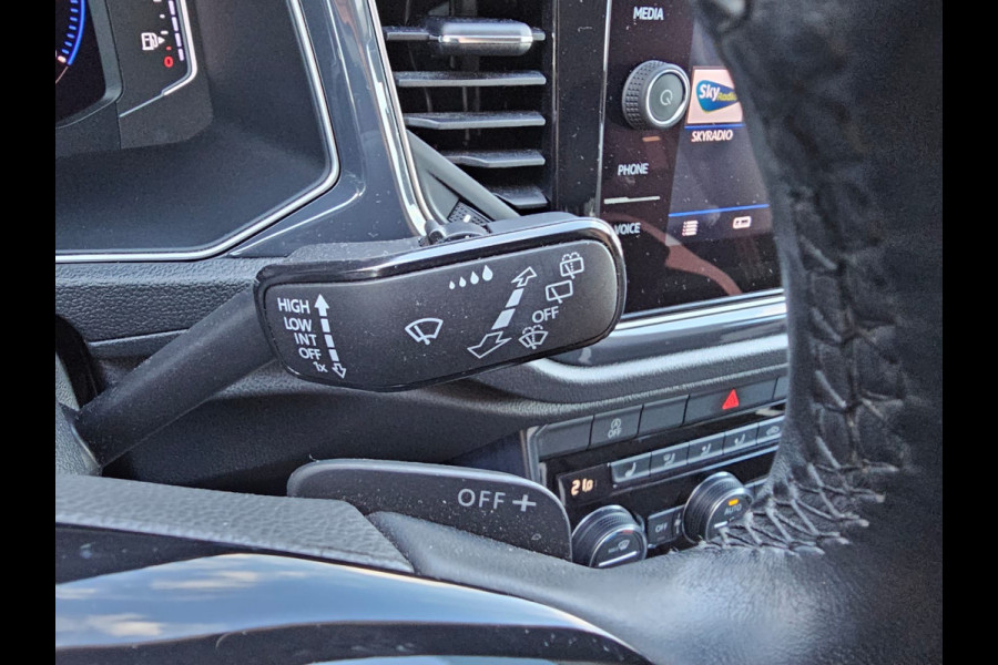 Volkswagen T-Roc 1.5 TSI Sport Business R | Automaat | Trekhaak | Lane Assist | Blind Spot | LED | Navi | ACC | PDC | Winterpakket | Virtual Cockpit  | Volkswagen T-Roc 1.5 TSI Sport Business R | Automaat | Trekhaak | Lane Assist | Blind Spot | LED | Navi | ACC | PDC | Winterpakket | Virtual Cockpit  |