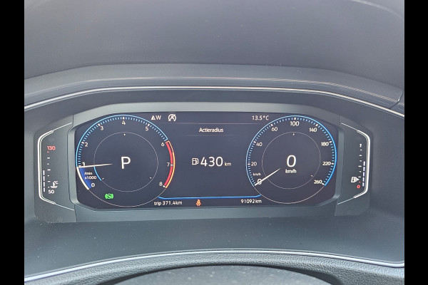 Volkswagen T-Roc 1.5 TSI Sport Business R | Automaat | Trekhaak | Lane Assist | Blind Spot | LED | Navi | ACC | PDC | Winterpakket | Virtual Cockpit  | Volkswagen T-Roc 1.5 TSI Sport Business R | Automaat | Trekhaak | Lane Assist | Blind Spot | LED | Navi | ACC | PDC | Winterpakket | Virtual Cockpit  |