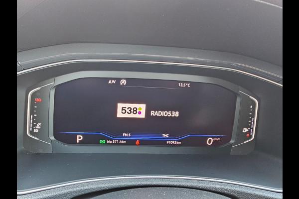 Volkswagen T-Roc 1.5 TSI Sport Business R | Automaat | Trekhaak | Lane Assist | Blind Spot | LED | Navi | ACC | PDC | Winterpakket | Virtual Cockpit  | Volkswagen T-Roc 1.5 TSI Sport Business R | Automaat | Trekhaak | Lane Assist | Blind Spot | LED | Navi | ACC | PDC | Winterpakket | Virtual Cockpit  |