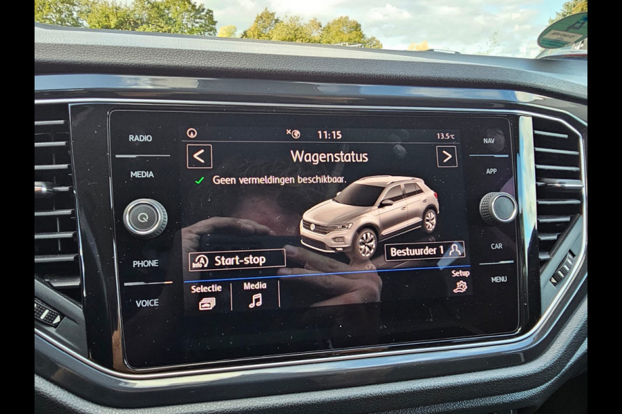 Volkswagen T-Roc 1.5 TSI Sport Business R | Automaat | Trekhaak | Lane Assist | Blind Spot | LED | Navi | ACC | PDC | Winterpakket | Virtual Cockpit  | Volkswagen T-Roc 1.5 TSI Sport Business R | Automaat | Trekhaak | Lane Assist | Blind Spot | LED | Navi | ACC | PDC | Winterpakket | Virtual Cockpit  |