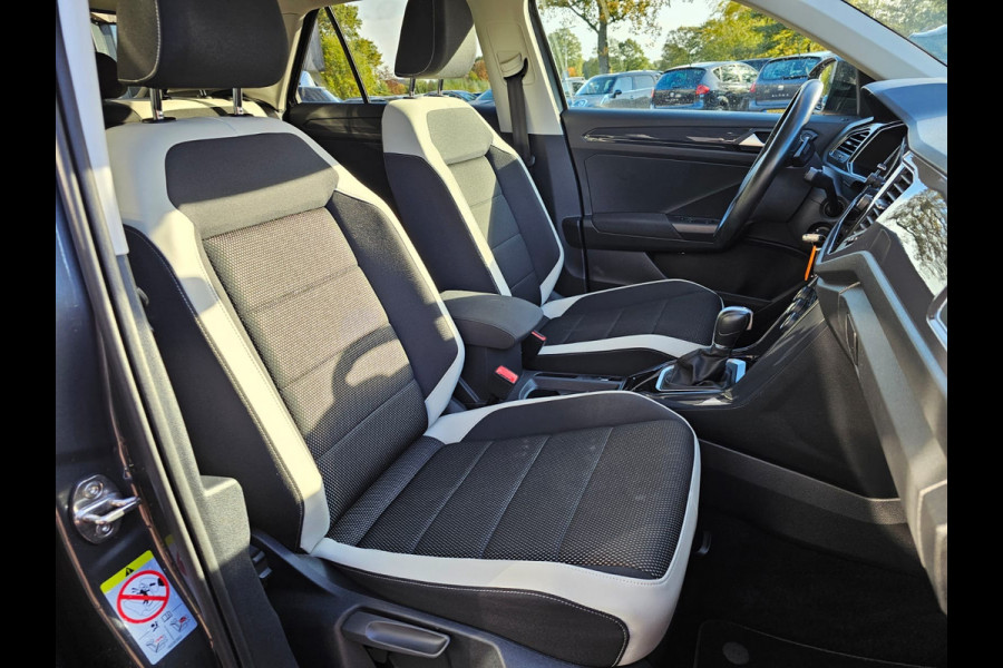 Volkswagen T-Roc 1.5 TSI Sport Business R | Automaat | Trekhaak | Lane Assist | Blind Spot | LED | Navi | ACC | PDC | Winterpakket | Virtual Cockpit  | Volkswagen T-Roc 1.5 TSI Sport Business R | Automaat | Trekhaak | Lane Assist | Blind Spot | LED | Navi | ACC | PDC | Winterpakket | Virtual Cockpit  |