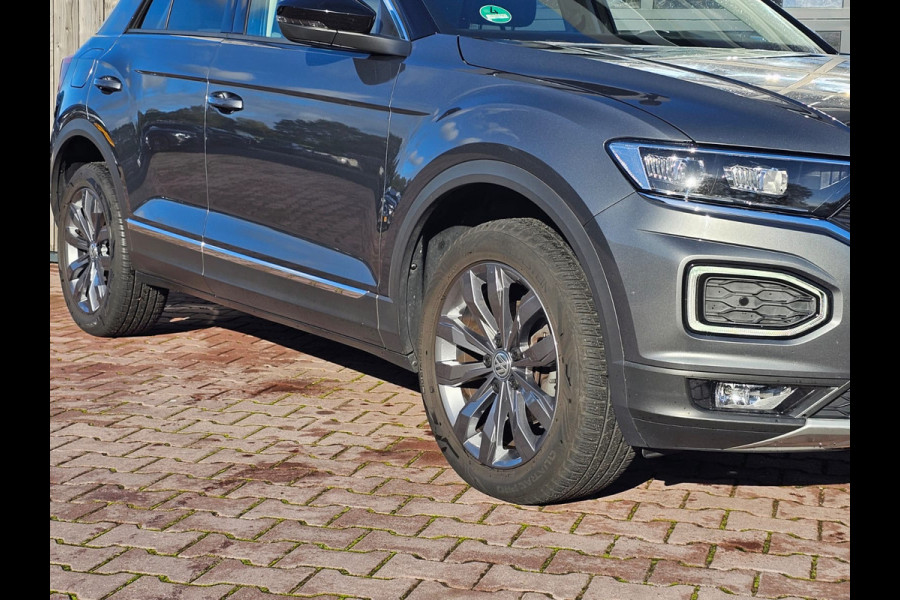 Volkswagen T-Roc 1.5 TSI Sport Business R | Automaat | Trekhaak | Lane Assist | Blind Spot | LED | Navi | ACC | PDC | Winterpakket | Virtual Cockpit  | Volkswagen T-Roc 1.5 TSI Sport Business R | Automaat | Trekhaak | Lane Assist | Blind Spot | LED | Navi | ACC | PDC | Winterpakket | Virtual Cockpit  |