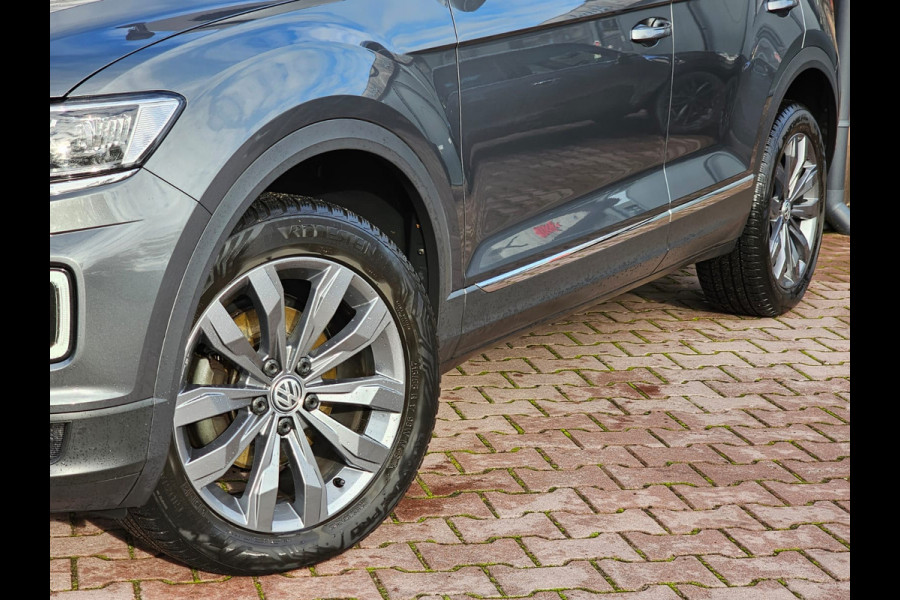 Volkswagen T-Roc 1.5 TSI Sport Business R | Automaat | Trekhaak | Lane Assist | Blind Spot | LED | Navi | ACC | PDC | Winterpakket | Virtual Cockpit  | Volkswagen T-Roc 1.5 TSI Sport Business R | Automaat | Trekhaak | Lane Assist | Blind Spot | LED | Navi | ACC | PDC | Winterpakket | Virtual Cockpit  |