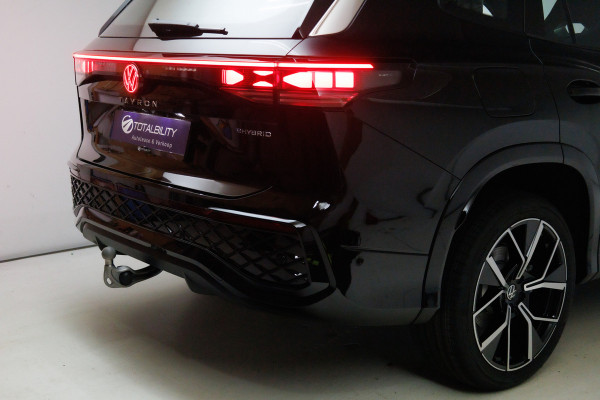 Volkswagen Tayron 1.5 eHybrid R-Line Edition 272 PK | Elec. trekhaak | Panoramadak | Elec. achterklep | 360 graden Camera, Adaptieve Cruise, Travelassistant, IQ light, RIJKLAARPRIJS Volkswagen Tayron 1.5 eHybrid R-Line Edition 272 PK | Elec. trekhaak | Panoramadak | Elec. achterklep | 360 graden Camera, Adaptieve Cruise, Travelassistant, IQ light, RIJKLAARPRIJS