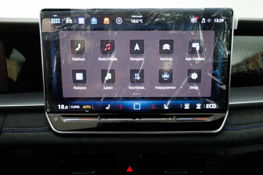 Volkswagen Tayron 1.5 eHybrid R-Line Edition 272 PK | Elec. trekhaak | Panoramadak | Elec. achterklep | 360 graden Camera, Adaptieve Cruise, Travelassistant, IQ light, RIJKLAARPRIJS Volkswagen Tayron 1.5 eHybrid R-Line Edition 272 PK | Elec. trekhaak | Panoramadak | Elec. achterklep | 360 graden Camera, Adaptieve Cruise, Travelassistant, IQ light, RIJKLAARPRIJS