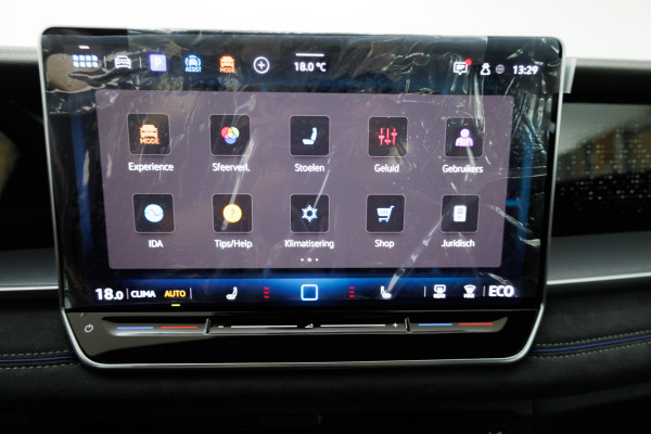 Volkswagen Tayron 1.5 eHybrid R-Line Edition 272 PK | Elec. trekhaak | Panoramadak | Elec. achterklep | 360 graden Camera, Adaptieve Cruise, Travelassistant, IQ light, RIJKLAARPRIJS Volkswagen Tayron 1.5 eHybrid R-Line Edition 272 PK | Elec. trekhaak | Panoramadak | Elec. achterklep | 360 graden Camera, Adaptieve Cruise, Travelassistant, IQ light, RIJKLAARPRIJS