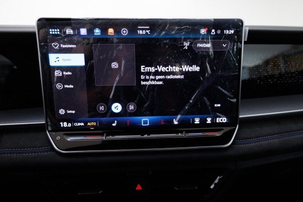 Volkswagen Tayron 1.5 eHybrid R-Line Edition 272 PK | Elec. trekhaak | Panoramadak | Elec. achterklep | 360 graden Camera, Adaptieve Cruise, Travelassistant, IQ light, RIJKLAARPRIJS Volkswagen Tayron 1.5 eHybrid R-Line Edition 272 PK | Elec. trekhaak | Panoramadak | Elec. achterklep | 360 graden Camera, Adaptieve Cruise, Travelassistant, IQ light, RIJKLAARPRIJS