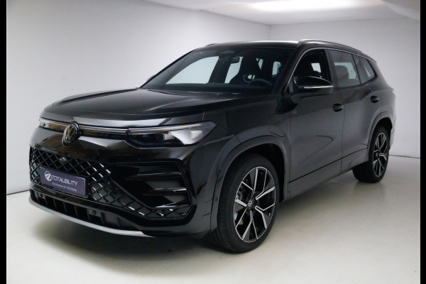 Volkswagen Tayron 1.5 eHybrid R-Line Edition 272 PK | Elec. trekhaak | Panoramadak | Elec. achterklep | 360 graden Camera, Adaptieve Cruise, Travelassistant, IQ light, RIJKLAARPRIJS Volkswagen Tayron 1.5 eHybrid R-Line Edition 272 PK | Elec. trekhaak | Panoramadak | Elec. achterklep | 360 graden Camera, Adaptieve Cruise, Travelassistant, IQ light, RIJKLAARPRIJS