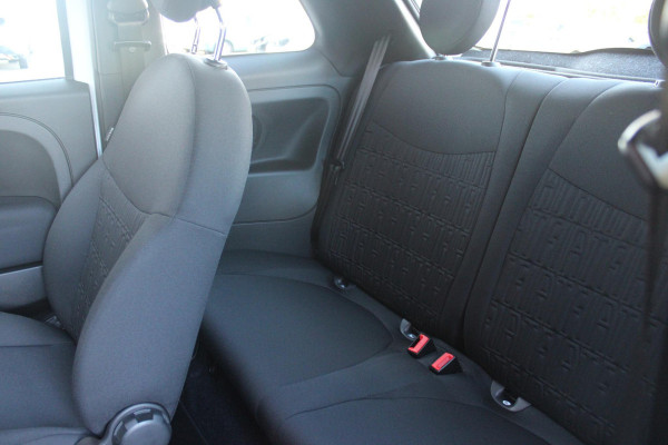 Fiat 500 1.0 72PK HYbrid DOLCEVITA FINALE | PANORAMA DAK | APPLE CARPLAY / ANDROID AUTO | ELEKTRISCHE RAMEN VOOR | PARKEERSENSOREN ACHTER |  LED DAGRIJVERLICHTING | 15"LICHTMETALEN VELGEN | CRUISE CONTROL | IN 2 DELEN NEERKLAPBARE ACHTERBANK | AIRCO | MISTLAMPEN VOOR | Fiat 500 1.0 72PK HYbrid DOLCEVITA FINALE | PANORAMA DAK | APPLE CARPLAY / ANDROID AUTO | ELEKTRISCHE RAMEN VOOR | PARKEERSENSOREN ACHTER |  LED DAGRIJVERLICHTING | 15"LICHTMETALEN VELGEN | CRUISE CONTROL | IN 2 DELEN NEERKLAPBARE ACHTERBANK | AIRCO | MISTLAMPEN VOOR |