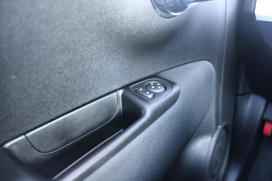 Fiat 500 1.0 72PK HYbrid DOLCEVITA FINALE | PANORAMA DAK | APPLE CARPLAY / ANDROID AUTO | ELEKTRISCHE RAMEN VOOR | PARKEERSENSOREN ACHTER |  LED DAGRIJVERLICHTING | 15"LICHTMETALEN VELGEN | CRUISE CONTROL | IN 2 DELEN NEERKLAPBARE ACHTERBANK | AIRCO | MISTLAMPEN VOOR | Fiat 500 1.0 72PK HYbrid DOLCEVITA FINALE | PANORAMA DAK | APPLE CARPLAY / ANDROID AUTO | ELEKTRISCHE RAMEN VOOR | PARKEERSENSOREN ACHTER |  LED DAGRIJVERLICHTING | 15"LICHTMETALEN VELGEN | CRUISE CONTROL | IN 2 DELEN NEERKLAPBARE ACHTERBANK | AIRCO | MISTLAMPEN VOOR |