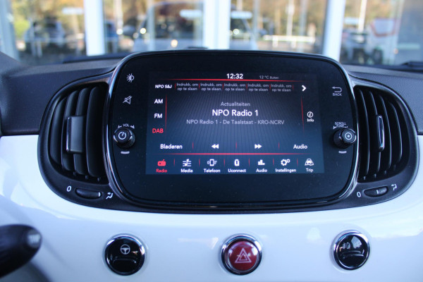 Fiat 500 1.0 72PK HYbrid DOLCEVITA FINALE | PANORAMA DAK | APPLE CARPLAY / ANDROID AUTO | ELEKTRISCHE RAMEN VOOR | PARKEERSENSOREN ACHTER |  LED DAGRIJVERLICHTING | 15"LICHTMETALEN VELGEN | CRUISE CONTROL | IN 2 DELEN NEERKLAPBARE ACHTERBANK | AIRCO | MISTLAMPEN VOOR | Fiat 500 1.0 72PK HYbrid DOLCEVITA FINALE | PANORAMA DAK | APPLE CARPLAY / ANDROID AUTO | ELEKTRISCHE RAMEN VOOR | PARKEERSENSOREN ACHTER |  LED DAGRIJVERLICHTING | 15"LICHTMETALEN VELGEN | CRUISE CONTROL | IN 2 DELEN NEERKLAPBARE ACHTERBANK | AIRCO | MISTLAMPEN VOOR |