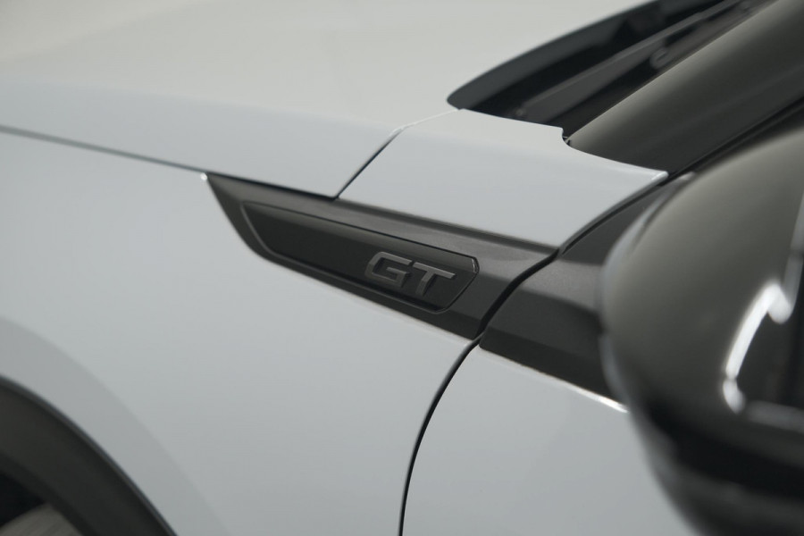 Peugeot 2008 PureTech 130 EAT8 GT | Camera | Apple Carplay | Parkeersensoren Peugeot 2008 PureTech 130 EAT8 GT | Camera | Apple Carplay | Parkeersensoren