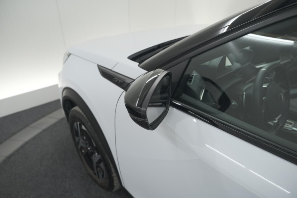 Peugeot 2008 PureTech 130 EAT8 GT | Camera | Apple Carplay | Parkeersensoren Peugeot 2008 PureTech 130 EAT8 GT | Camera | Apple Carplay | Parkeersensoren