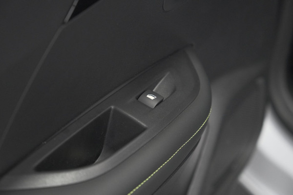 Peugeot 2008 PureTech 130 EAT8 GT | Camera | Apple Carplay | Parkeersensoren Peugeot 2008 PureTech 130 EAT8 GT | Camera | Apple Carplay | Parkeersensoren