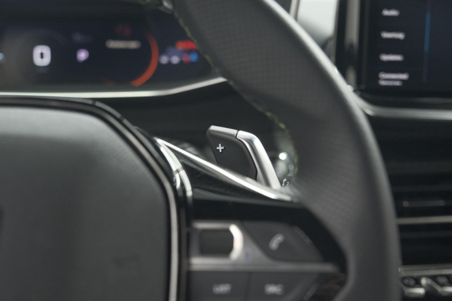 Peugeot 2008 PureTech 130 EAT8 GT | Camera | Apple Carplay | Parkeersensoren Peugeot 2008 PureTech 130 EAT8 GT | Camera | Apple Carplay | Parkeersensoren