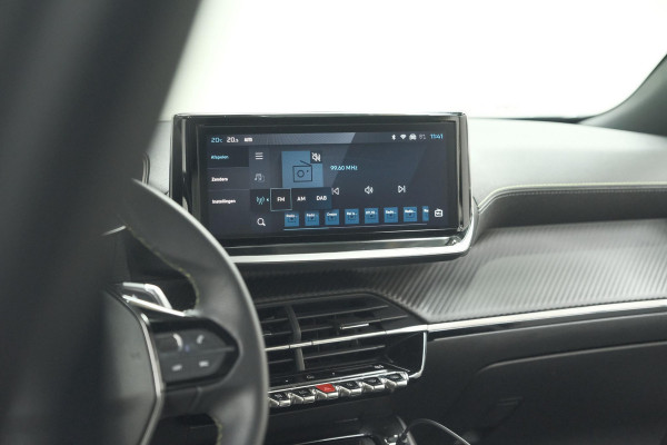 Peugeot 2008 PureTech 130 EAT8 GT | Camera | Apple Carplay | Parkeersensoren Peugeot 2008 PureTech 130 EAT8 GT | Camera | Apple Carplay | Parkeersensoren