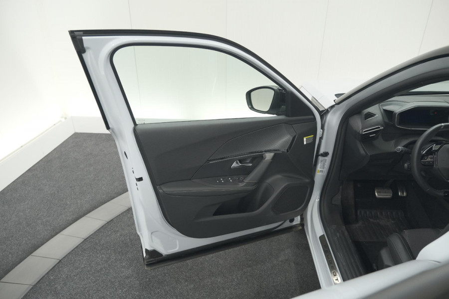 Peugeot 2008 PureTech 130 EAT8 GT | Camera | Apple Carplay | Parkeersensoren Peugeot 2008 PureTech 130 EAT8 GT | Camera | Apple Carplay | Parkeersensoren