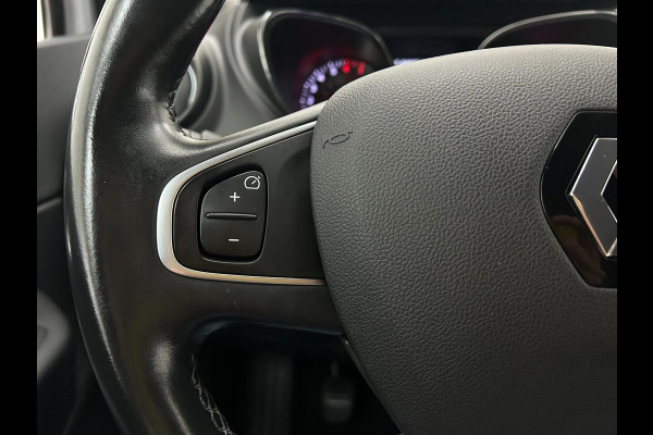 Renault Captur Occasion 0.9 TCe Intens | Grijs | Airco | Tweedehands Renault Captur | Cruisecontrol | Bluetooth audio Renault Captur Occasion 0.9 TCe Intens | Grijs | Airco | Tweedehands Renault Captur | Cruisecontrol | Bluetooth audio