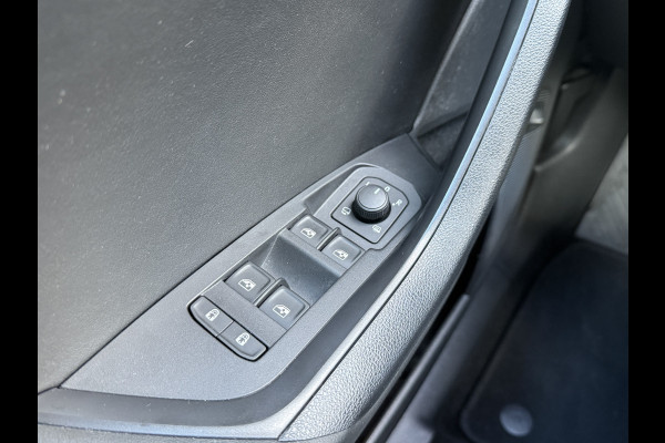 Škoda Kodiaq 1.5 TSI Sportline Business | 125 Years | Apple Carplay | Camera Škoda Kodiaq 1.5 TSI Sportline Business | 125 Years | Apple Carplay | Camera