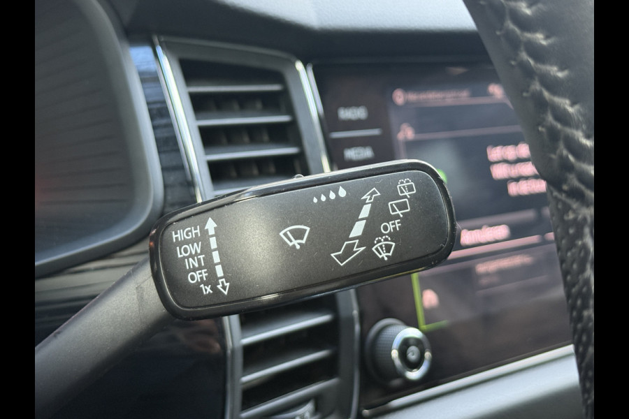 Škoda Kodiaq 1.5 TSI Sportline Business | 125 Years | Apple Carplay | Camera Škoda Kodiaq 1.5 TSI Sportline Business | 125 Years | Apple Carplay | Camera