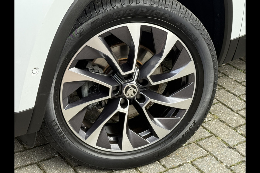 Škoda Kodiaq 1.5 TSI Sportline Business | 125 Years | Apple Carplay | Camera Škoda Kodiaq 1.5 TSI Sportline Business | 125 Years | Apple Carplay | Camera