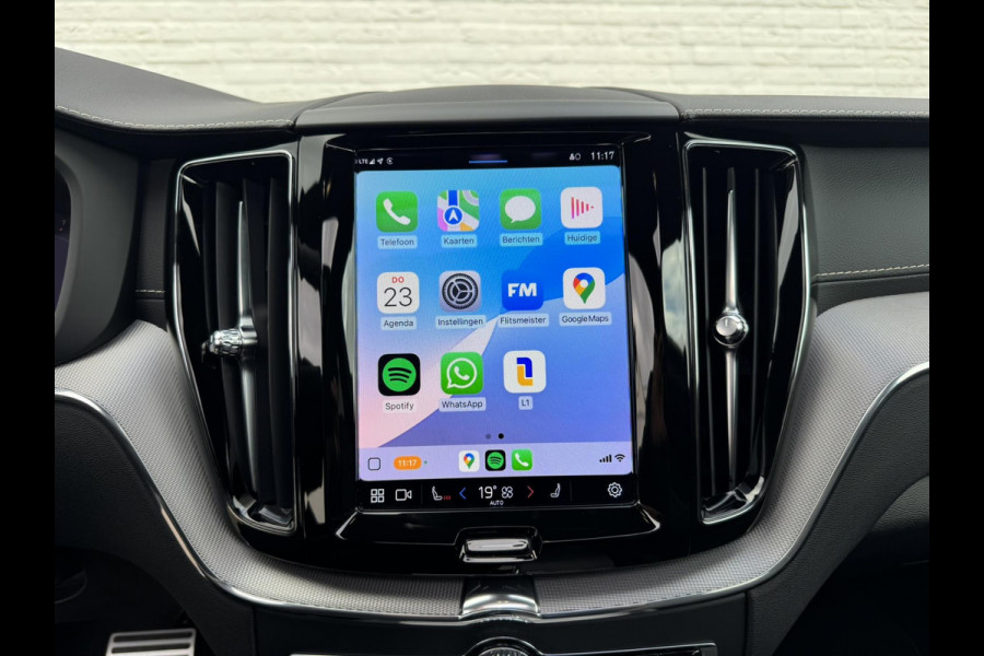 Volvo XC60 2.0 B5 Inscription Panorama dak Trekhaak Camera Adaptieve cruise 21inch Volvo XC60 2.0 B5 Inscription Panorama dak Trekhaak Camera Adaptieve cruise 21inch