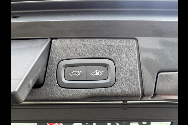 Volvo XC60 2.0 B5 Inscription Panorama dak Trekhaak Camera Adaptieve cruise 21inch Volvo XC60 2.0 B5 Inscription Panorama dak Trekhaak Camera Adaptieve cruise 21inch