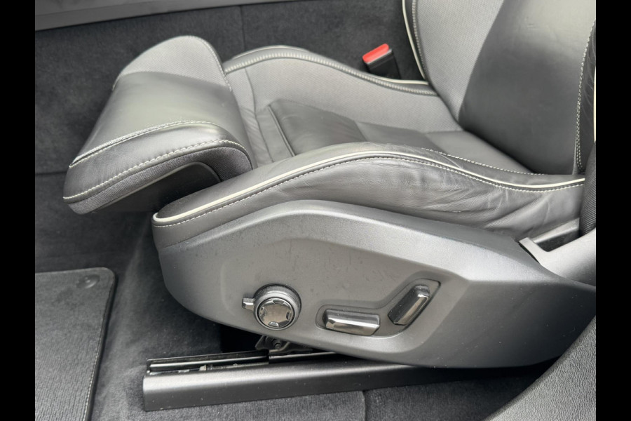 Volvo XC60 2.0 B5 Inscription Panorama dak Trekhaak Camera Adaptieve cruise 21inch Volvo XC60 2.0 B5 Inscription Panorama dak Trekhaak Camera Adaptieve cruise 21inch