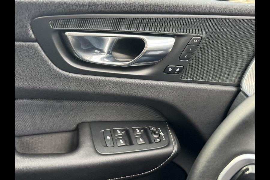 Volvo XC60 2.0 B5 Inscription Panorama dak Trekhaak Camera Adaptieve cruise 21inch Volvo XC60 2.0 B5 Inscription Panorama dak Trekhaak Camera Adaptieve cruise 21inch