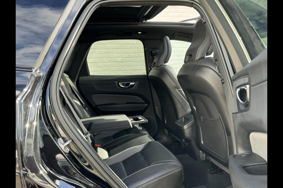 Volvo XC60 2.0 B5 Inscription Panorama dak Trekhaak Camera Adaptieve cruise 21inch Volvo XC60 2.0 B5 Inscription Panorama dak Trekhaak Camera Adaptieve cruise 21inch