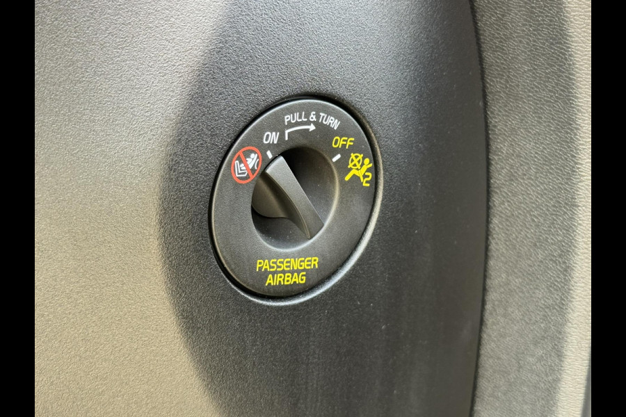 Volvo XC60 2.0 B5 Inscription Panorama dak Trekhaak Camera Adaptieve cruise 21inch Volvo XC60 2.0 B5 Inscription Panorama dak Trekhaak Camera Adaptieve cruise 21inch