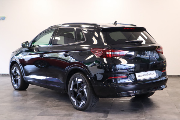 Opel Grandland 1.6 Turbo Plug-In Hybrid 4x4 GSe Cruise/Climate Blindspot PDC Keyless Entry/Go 300PK! Opel Grandland 1.6 Turbo Plug-In Hybrid 4x4 GSe Cruise/Climate Blindspot PDC Keyless Entry/Go 300PK!