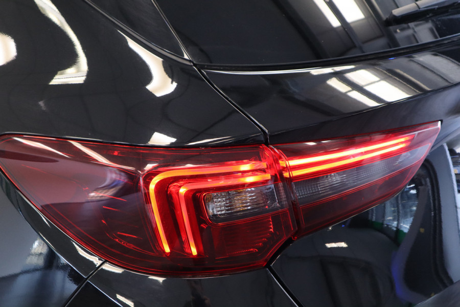 Opel Grandland 1.6 Turbo Plug-In Hybrid 4x4 GSe Cruise/Climate Blindspot PDC Keyless Entry/Go 300PK! Opel Grandland 1.6 Turbo Plug-In Hybrid 4x4 GSe Cruise/Climate Blindspot PDC Keyless Entry/Go 300PK!