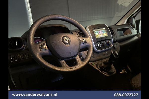 Renault Trafic 2.0 dCi 120pk L1H1 Euro6 Airco | LED | Navigatie | Cruisecontrol | Trekhaak | Omvormer Parkeersensoren, Bijrijdersbank Renault Trafic 2.0 dCi 120pk L1H1 Euro6 Airco | LED | Navigatie | Cruisecontrol | Trekhaak | Omvormer Parkeersensoren, Bijrijdersbank