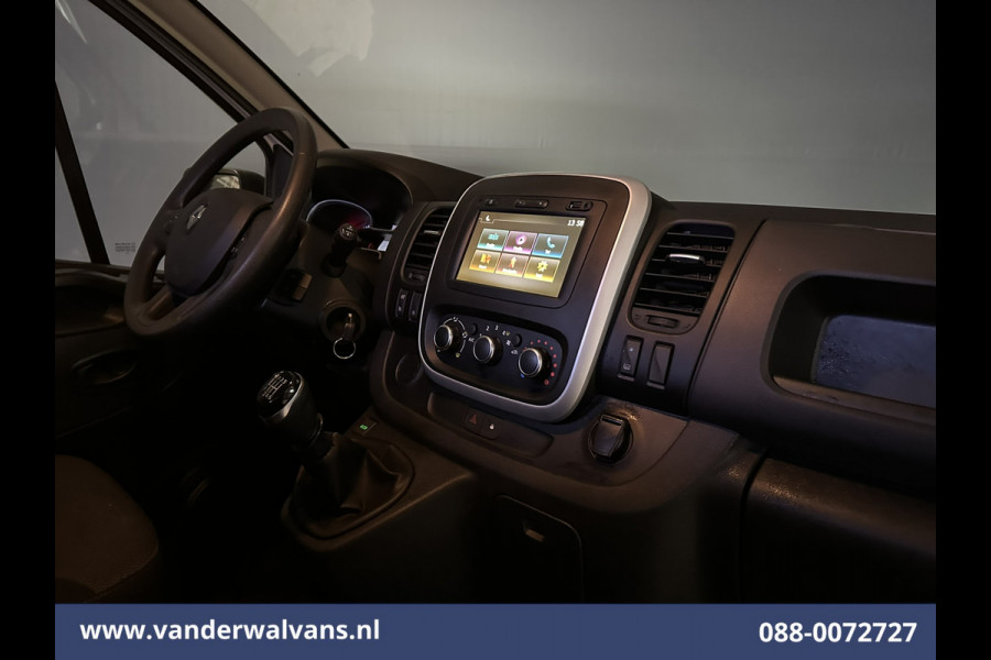 Renault Trafic 2.0 dCi 120pk L1H1 Euro6 Airco | LED | Navigatie | Cruisecontrol | Trekhaak | Omvormer Parkeersensoren, Bijrijdersbank Renault Trafic 2.0 dCi 120pk L1H1 Euro6 Airco | LED | Navigatie | Cruisecontrol | Trekhaak | Omvormer Parkeersensoren, Bijrijdersbank