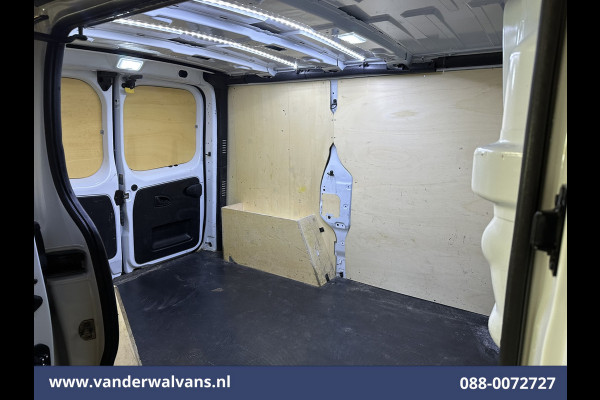 Renault Trafic 2.0 dCi 120pk L1H1 Euro6 Airco | LED | Navigatie | Cruisecontrol | Trekhaak | Omvormer Parkeersensoren, Bijrijdersbank Renault Trafic 2.0 dCi 120pk L1H1 Euro6 Airco | LED | Navigatie | Cruisecontrol | Trekhaak | Omvormer Parkeersensoren, Bijrijdersbank