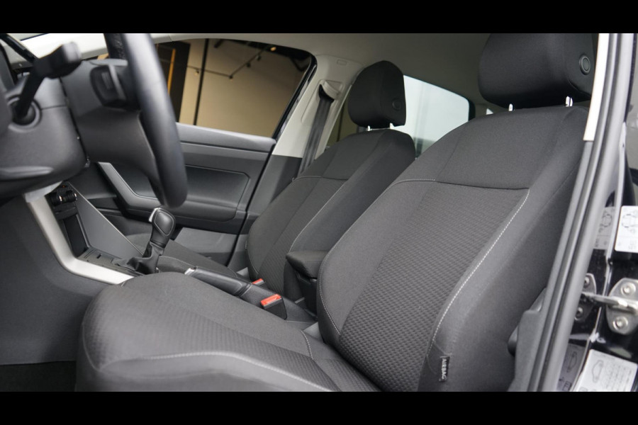 Volkswagen Polo 1.0 TSI R-Line AUTOMAAT-ACC-CARPLAY-CLIMA-FULL LED-NAVIGATIE-STOELVERWARMING Volkswagen Polo 1.0 TSI R-Line AUTOMAAT-ACC-CARPLAY-CLIMA-FULL LED-NAVIGATIE-STOELVERWARMING