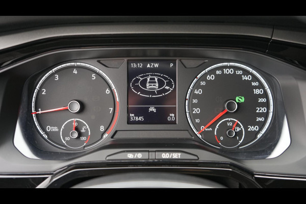 Volkswagen Polo 1.0 TSI R-Line AUTOMAAT-ACC-CARPLAY-CLIMA-FULL LED-NAVIGATIE-STOELVERWARMING Volkswagen Polo 1.0 TSI R-Line AUTOMAAT-ACC-CARPLAY-CLIMA-FULL LED-NAVIGATIE-STOELVERWARMING