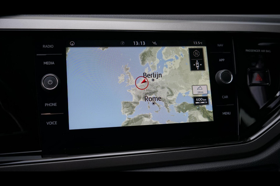 Volkswagen Polo 1.0 TSI R-Line AUTOMAAT-ACC-CARPLAY-CLIMA-FULL LED-NAVIGATIE-STOELVERWARMING Volkswagen Polo 1.0 TSI R-Line AUTOMAAT-ACC-CARPLAY-CLIMA-FULL LED-NAVIGATIE-STOELVERWARMING