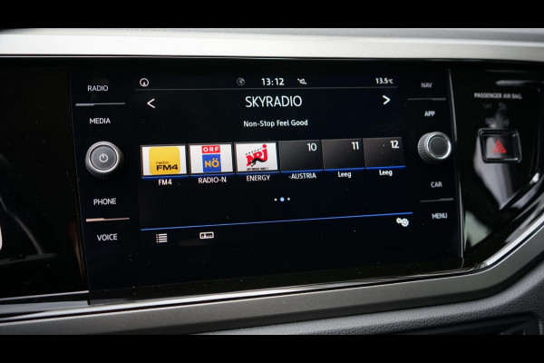 Volkswagen Polo 1.0 TSI R-Line AUTOMAAT-ACC-CARPLAY-CLIMA-FULL LED-NAVIGATIE-STOELVERWARMING Volkswagen Polo 1.0 TSI R-Line AUTOMAAT-ACC-CARPLAY-CLIMA-FULL LED-NAVIGATIE-STOELVERWARMING