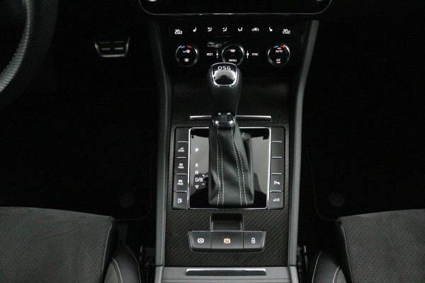 Škoda Superb Combi 1.4 TSI iV Sportline*AUTOM.*ACC*CAM*ECC*CARPLAY*