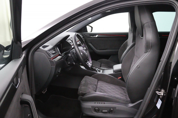 Škoda Superb Combi 1.4 TSI iV Sportline*AUTOM.*ACC*CAM*ECC*CARPLAY*