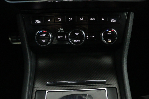 Škoda Superb Combi 1.4 TSI iV Sportline*AUTOM.*ACC*CAM*ECC*CARPLAY*