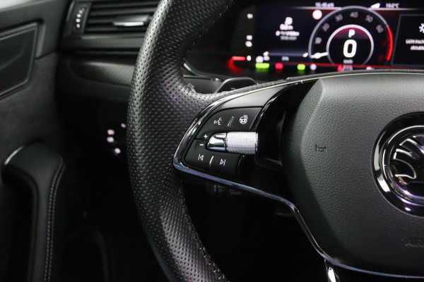 Škoda Superb Combi 1.4 TSI iV Sportline*AUTOM.*ACC*CAM*ECC*CARPLAY*