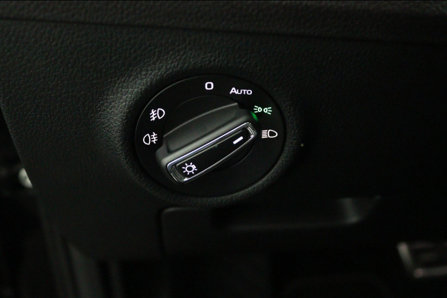 Škoda Superb Combi 1.4 TSI iV Sportline*AUTOM.*ACC*CAM*ECC*CARPLAY*