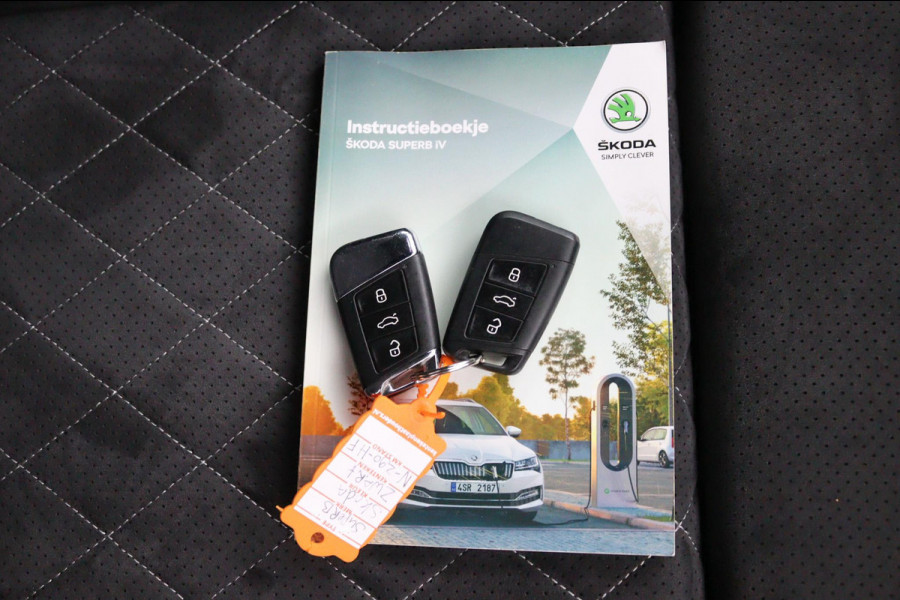 Škoda Superb Combi 1.4 TSI iV Sportline*AUTOM.*ACC*CAM*ECC*CARPLAY*