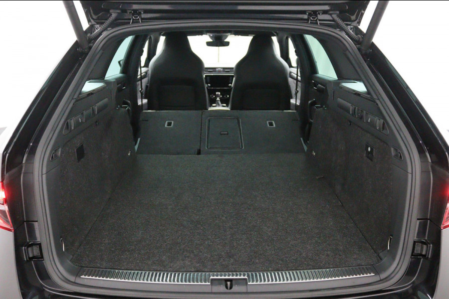 Škoda Superb Combi 1.4 TSI iV Sportline*AUTOM.*ACC*CAM*ECC*CARPLAY*