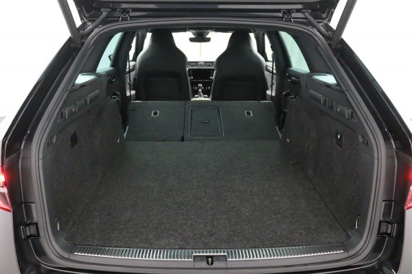 Škoda Superb Combi 1.4 TSI iV Sportline*AUTOM.*ACC*CAM*ECC*CARPLAY*